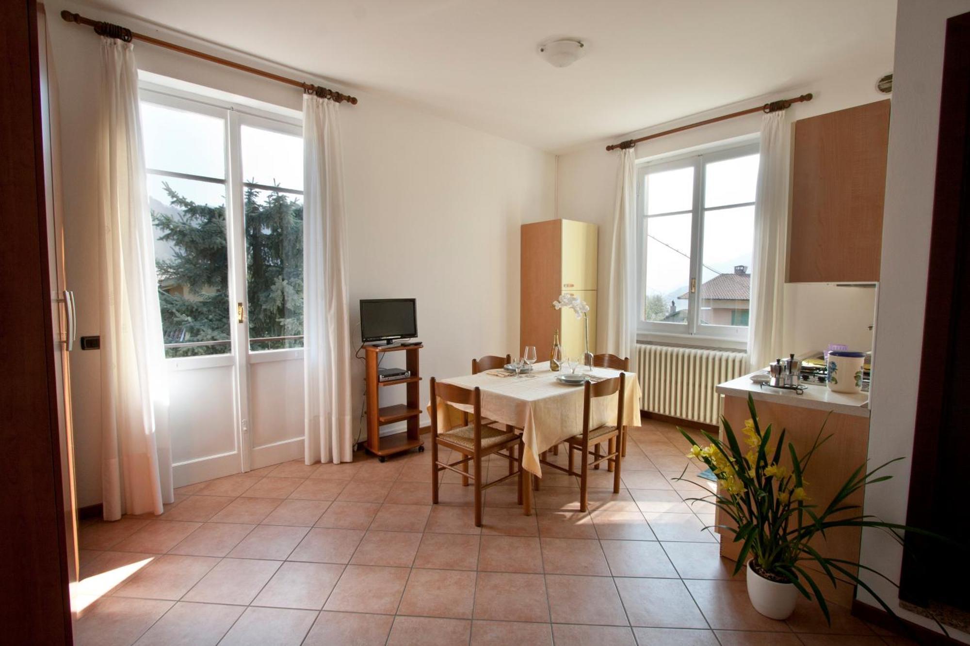 Appartamenti Casa La Rosa Bellagio Kültér fotó